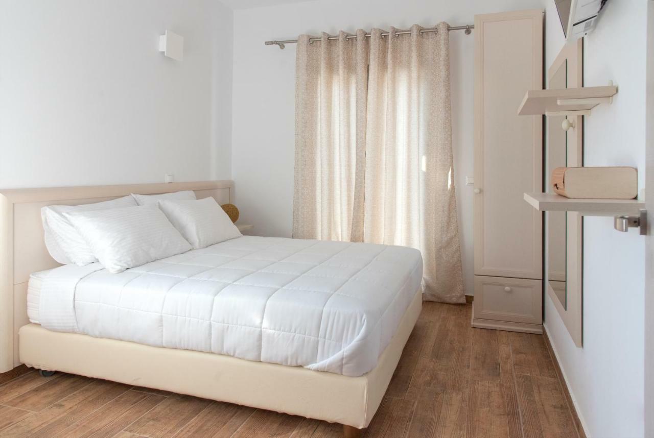 Paros Elitas Villas מראה חיצוני תמונה